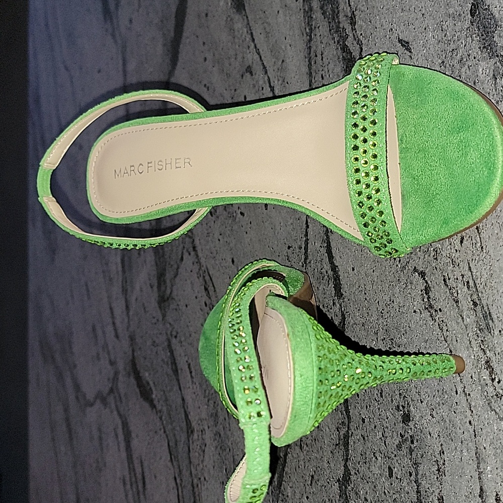 MARC FISHER Rhinestone Embellished Slingback Heels Peridot Green size 8M - Picture 5 of 13